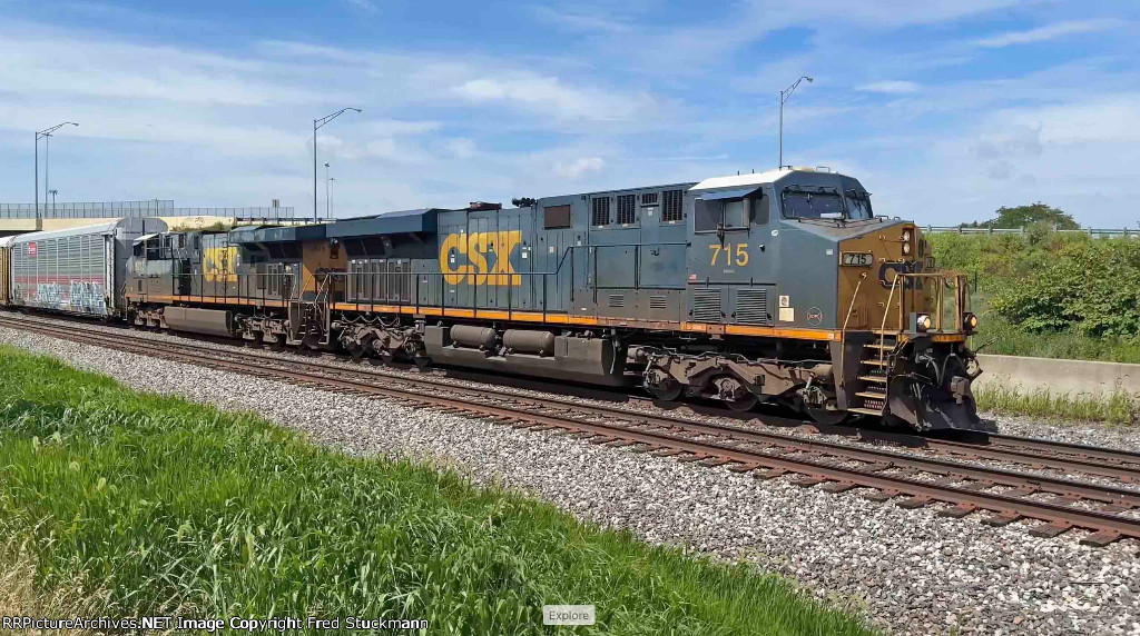 CSX 715 leads M276 three days later.